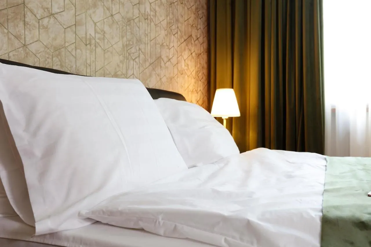 Grand Phillip Cismigiu Park Downtown Bucharest Apartment 0*,  Romania