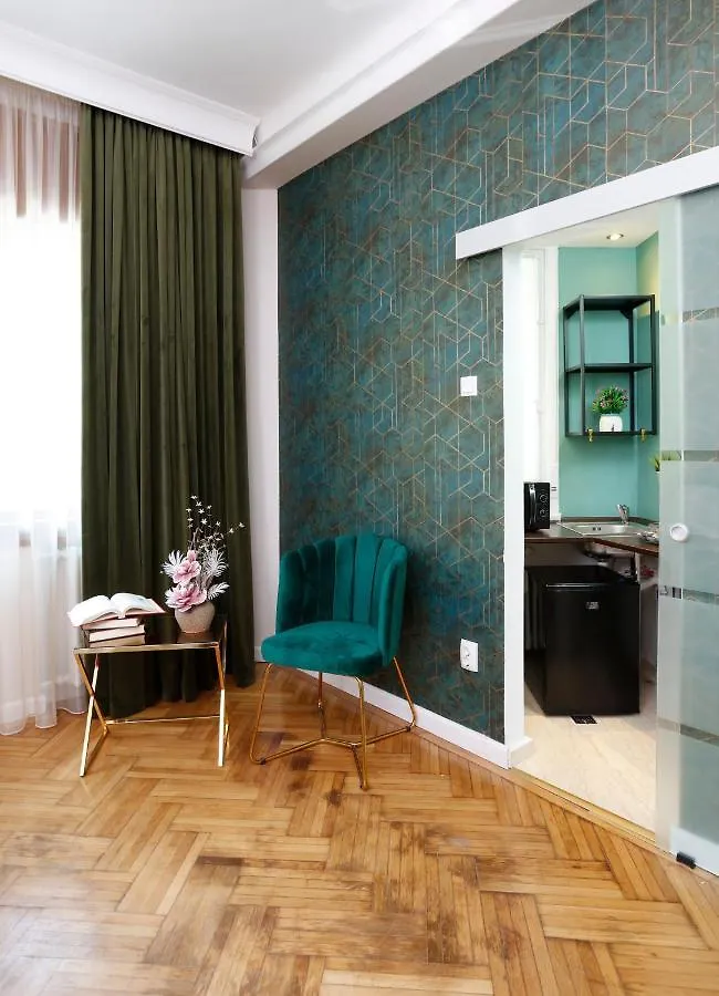 Grand Phillip Cismigiu Park Downtown Bucharest Apartment